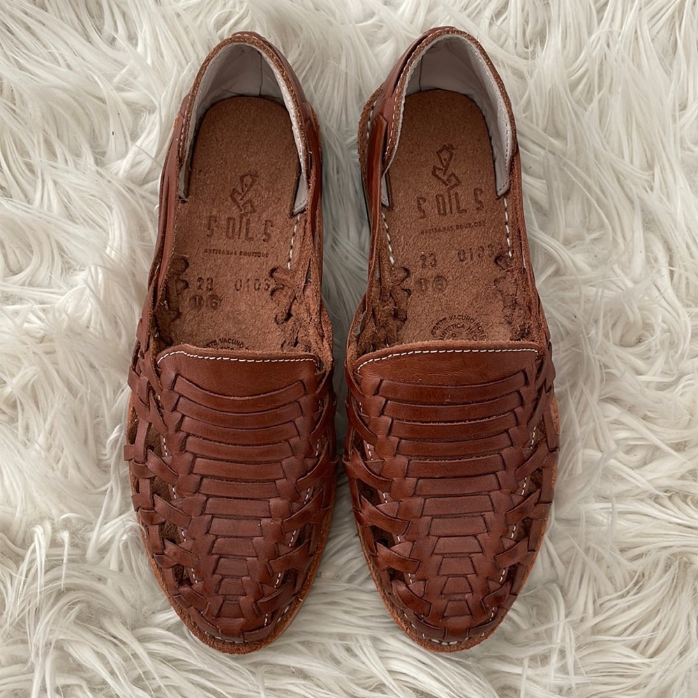 Hand-crafted leather huaraches shoes size 6